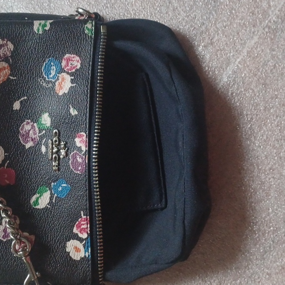 SOLD - COACH Large Wristlet 19 in Wildflower Print - Mini Purse - Picture 9 of 15